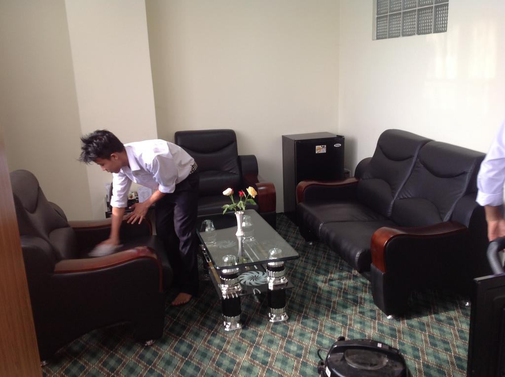 Yangon Good Time Hotel ภายนอก รูปภาพ