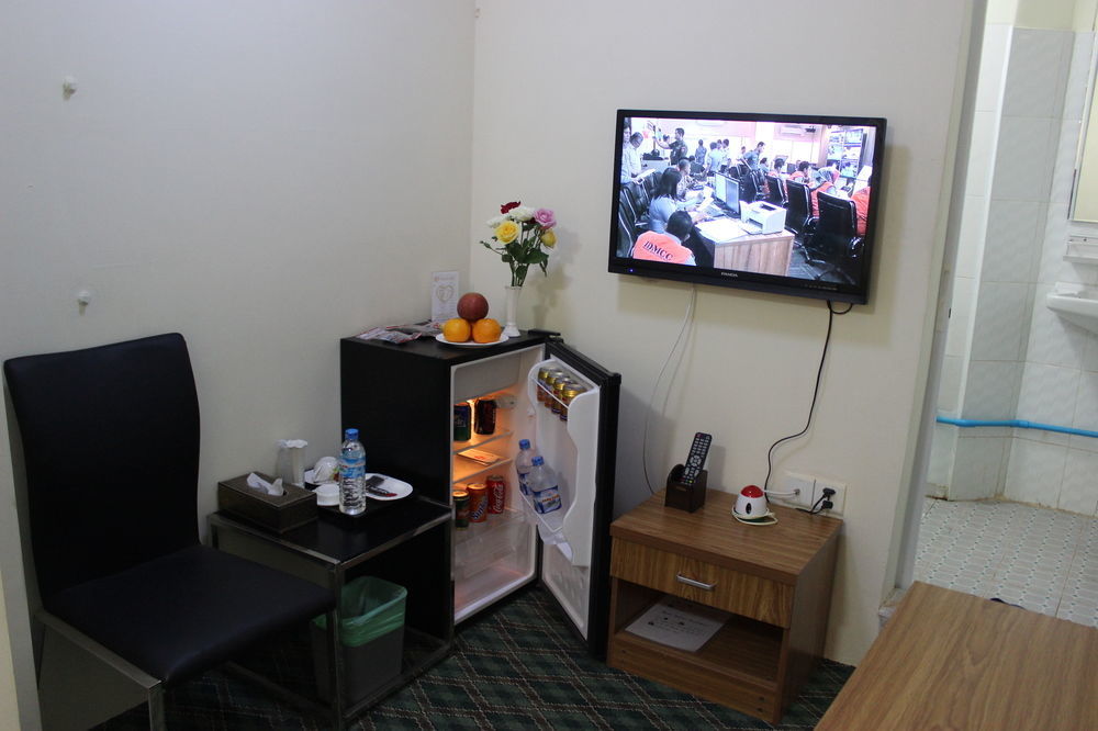 Yangon Good Time Hotel ภายนอก รูปภาพ