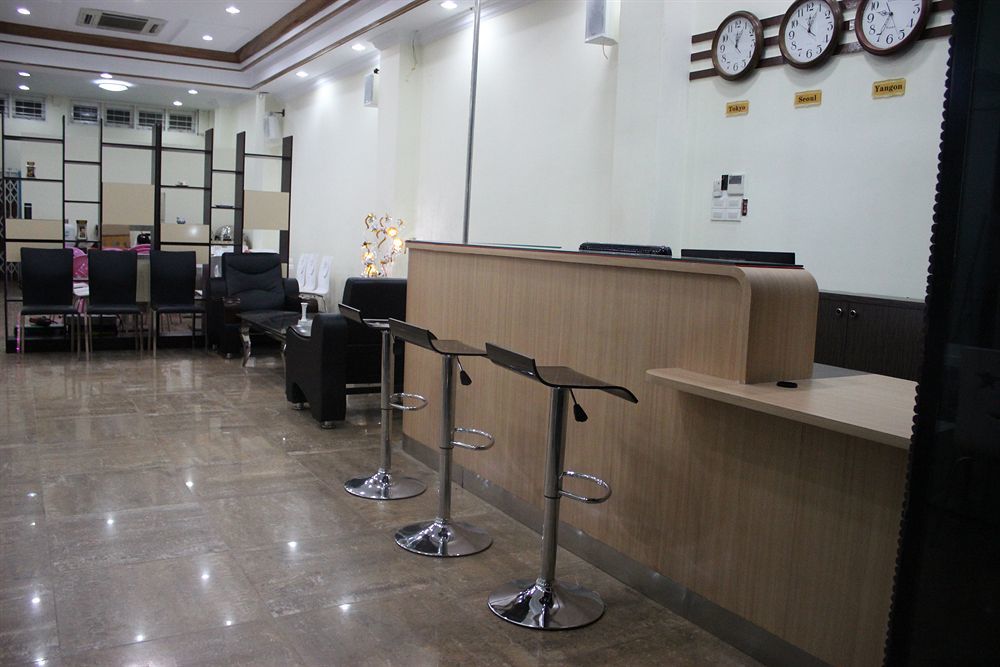Yangon Good Time Hotel ภายนอก รูปภาพ