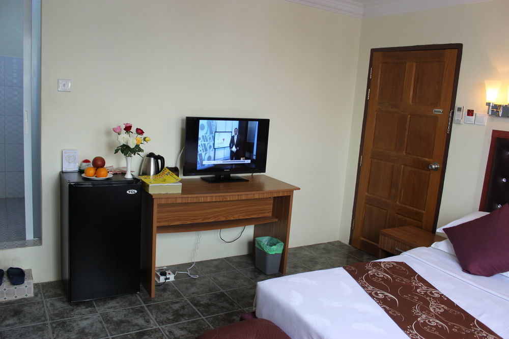 Yangon Good Time Hotel ภายนอก รูปภาพ